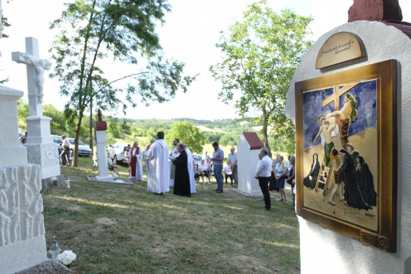 2021.06.30_Gödre felújított kálvária (69).JPG